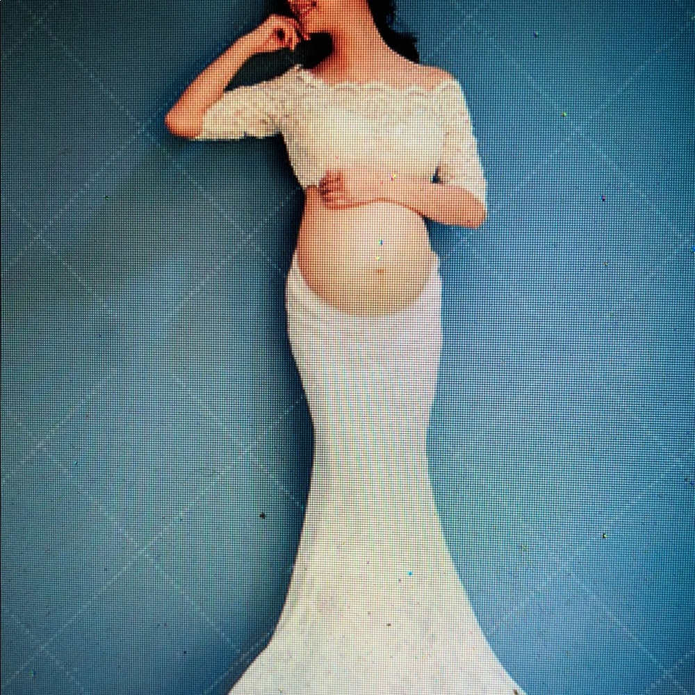 Maternity photoshoot gown